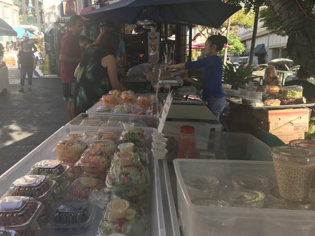 Wide selection of fresh meals in Kings Village | Farmers Market Waikiki